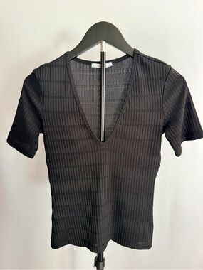 Zara Black Ribbed Deep V Short Sleeve Top